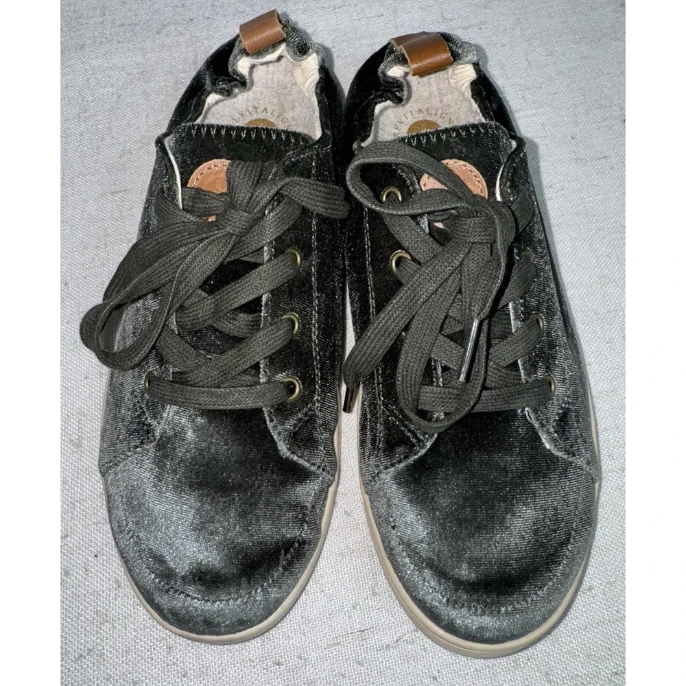 Revitalign Sage Green Velvet Orthotic Santa Clara Betta Sneakers Women's Size‎ 9